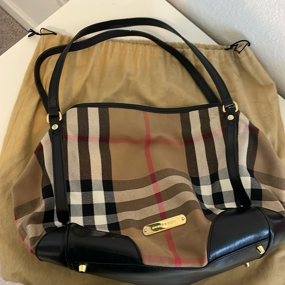 Burberry shoulder bag - Picture 1 of 10